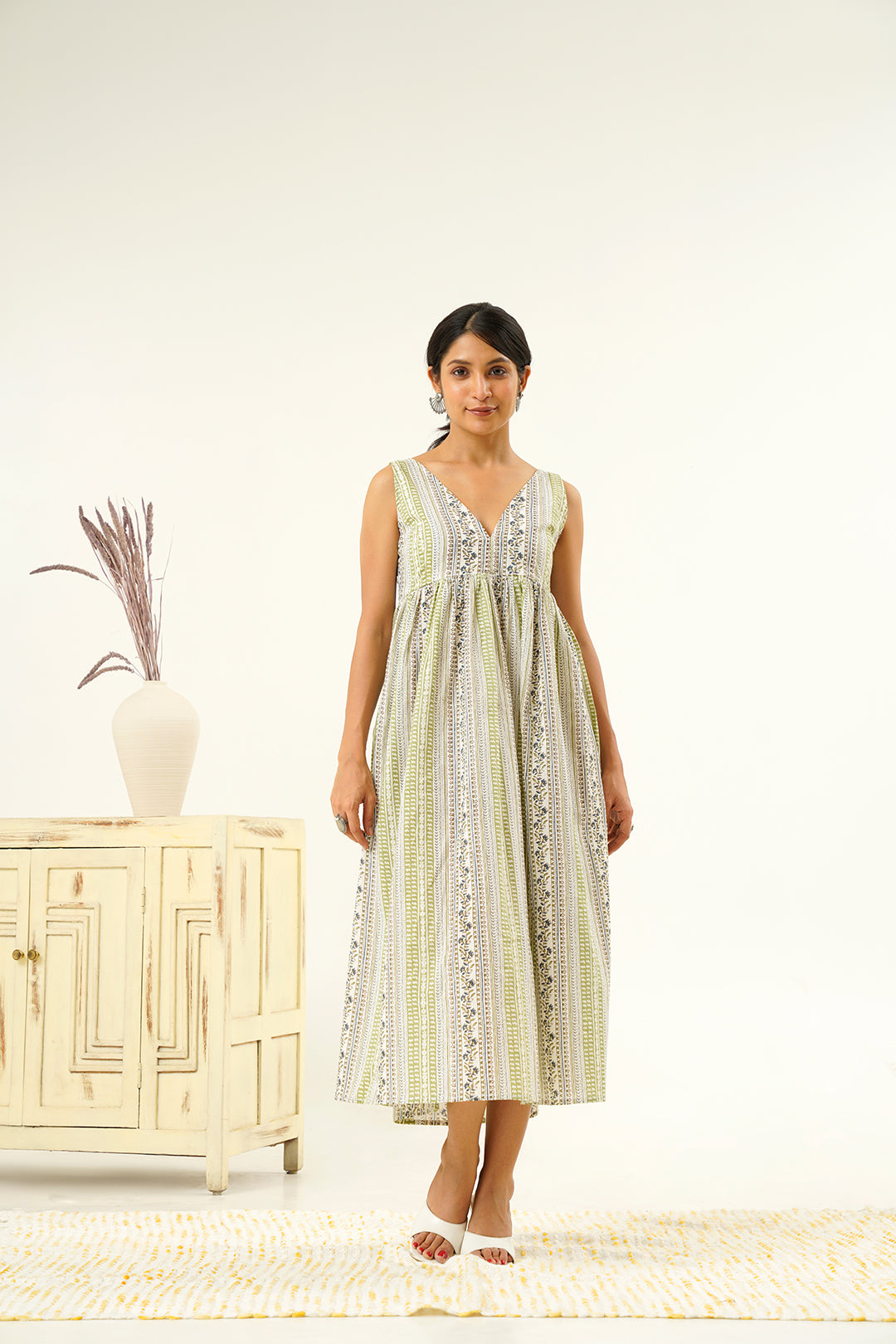 NP Premium Cotton full flair gown with Block print & Malmal Cotton Dup –  www.soosi.co.in